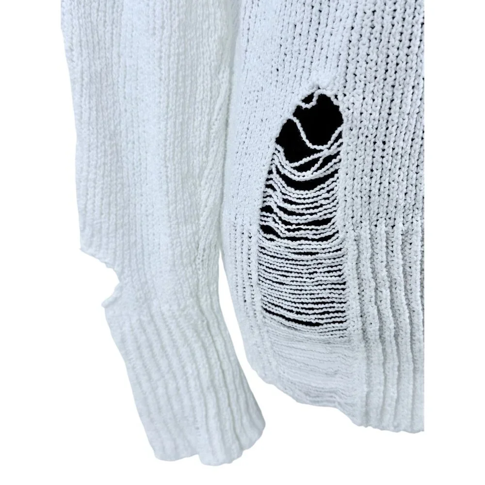 Vtg 90s Saks Fifth Avenue White Distressed V-Neck Sweater | Grunge Indie Sleaze - Picture 4 of 16